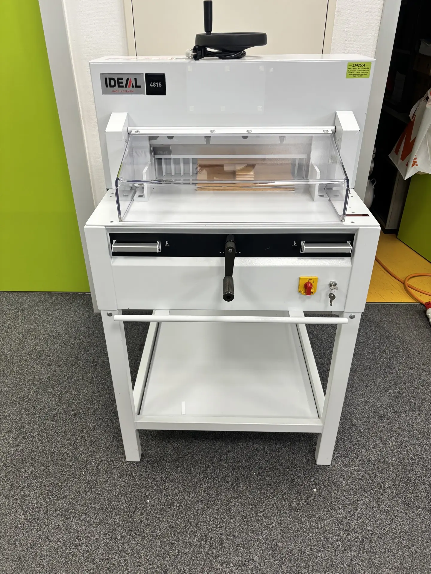 Occasion: IDEAL 4815 - Massicot de bureau électro-mécanique